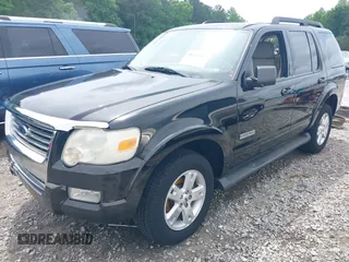 2007 Ford Explorer XLT z VIN 1FMEU73E67UB85924, wystawiony jako IAAI lot #39377653 z przebiegiem 221 298 mil mil oraz . Historia ofert i sprzedaży dostępna na DreamBid. Obrazek 2.