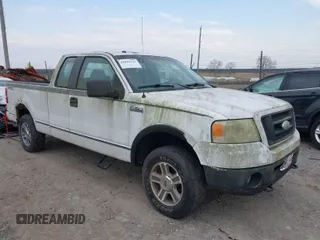 2008 Ford F-150 STX with VIN 1FTRX14W78FB23794, listed as a IAAI auction lot 41844341 with 124,000 mi miles. Bid and sale history available at carsss.com. Image 1.