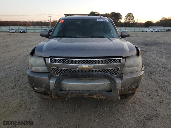 2011 Chevrolet Suburban LT with VIN 1GNSKJE31BR182891, listed as a Copart auction lot 82845584 with 233,289 mi miles and Clean Title. Bid and sale history available at carsss.com. Image 5.