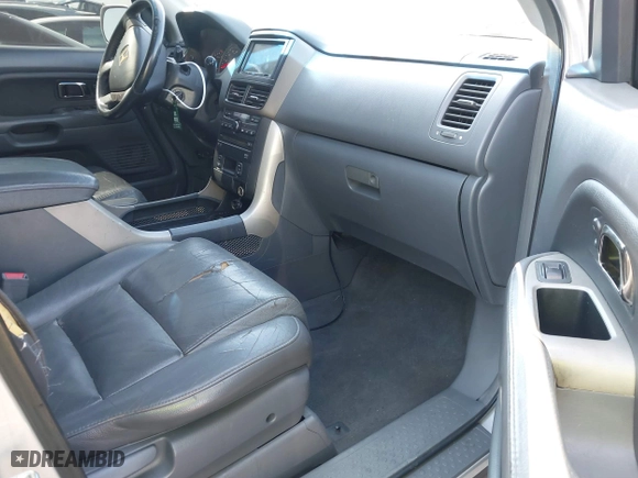 2007 Honda Pilot EX-L with VIN 5FNYF28617B036992, listed as a IAAI auction lot 41861449 with 159,439 mi miles. Bid and sale history available at carsss.com. Image 5.
