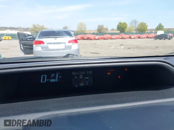 2014 Toyota Prius One with VIN JTDKDTB33E1565723, listed as a IAAI auction lot 42070826 with 145,811 mi miles and . Bid and sale history available at DreamBid. Image 7.
