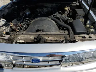 1997 Ford Crown Victoria z VIN 2FALP73W2VX179173, wystawiony jako Copart lot #57828405 z przebiegiem 251 598 mil mil oraz Szkoda całkowita • Salvage title. Historia ofert i sprzedaży dostępna na DreamBid. Obrazek 11.