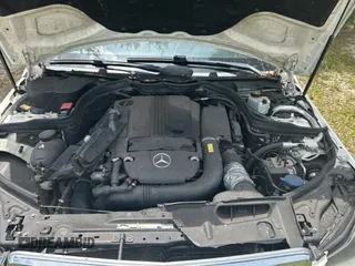 2014 Mercedes-Benz C 250 z VIN WDDGJ4HB1EG286714, wystawiony jako Copart lot #59034755 z przebiegiem 98 092 mil mil oraz Czysty tytuł • Clean title. Historia ofert i sprzedaży dostępna na DreamBid. Obrazek 7.