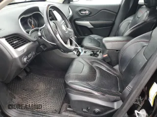 2017 Jeep Cherokee Trailhawk L Plus with VIN 1C4PJMBS2HW621430, listed as a Copart auction lot 84537184 with 125,101 mi miles and Salvage Title. Bid and sale history available at carsss.com. Image 7.