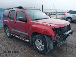 2012 Nissan Xterra X with VIN 5N1AN0NW4CC509400, listed as a IAAI auction lot 41911112 with 164,138 mi miles. Bid and sale history available at carsss.com. Image 1.