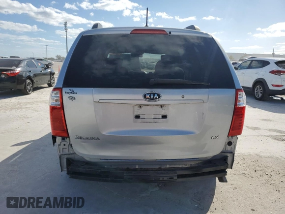 2009 Kia Sedona LX with VIN KNDMB233696315862, listed as a Copart auction lot 76493774 with 178,981 mi miles and Salvage Title. Bid and sale history available at carsss.com. Image 6.