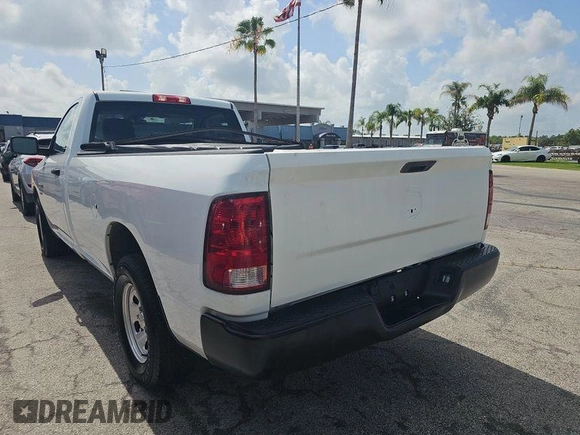 2023 Ram 1500 Tradesman z VIN 3C6JR6DG6PG541121, wystawiony jako IAAI lot #42516901 z przebiegiem 55 607 mil mil oraz . Historia ofert i sprzedaży dostępna na DreamBid. Obrazek 15.