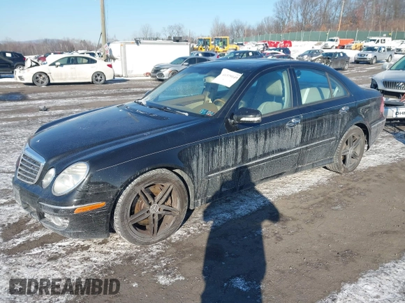 2007 Mercedes-Benz E-Class 3.5L with VIN WDBUF87X37X223280, listed as a IAAI auction lot 41379149 with 203,957 mi miles. Bid and sale history available at carsss.com. Image 2.