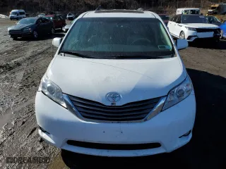 2013 Toyota Sienna XLE AAS with VIN 5TDYK3DC2DS379699, listed as a Copart auction lot 47122435 with 220,139 mi miles and Salvage Title. Bid and sale history available at carsss.com. Image 5.