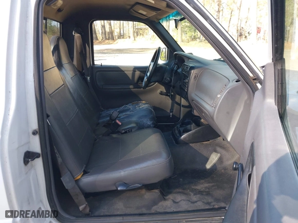 2002 Ford Ranger XL with VIN 1FTYR10D92TA63357, listed as a IAAI auction lot 41776435 with 201,380 mi miles. Bid and sale history available at carsss.com. Image 5.