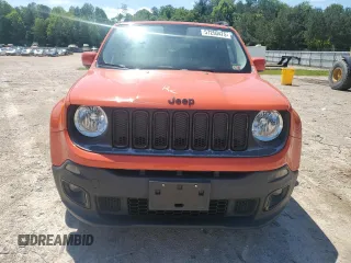 2017 Jeep Renegade Latitude z VIN ZACCJABB0HPF01331, wystawiony jako Copart lot #57250475 z przebiegiem 83 484 mil mil oraz Szkoda całkowita • Salvage title. Historia ofert i sprzedaży dostępna na DreamBid. Obrazek 5.
