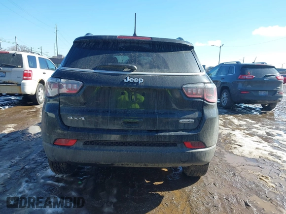 2022 Jeep Compass Latitude Lux with VIN 3C4NJDFBXNT236197, listed as a IAAI auction lot 41663973 with 25,530 mi miles and . Bid and sale history available at DreamBid. Image 16.