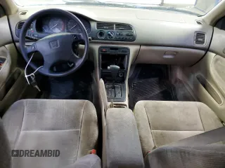 1997 Honda Accord LX with VIN 1HGCD5635VA217885, listed as a Copart auction lot 84570524 with 259,566 mi miles and Clean Title. Bid and sale history available at carsss.com. Image 8.