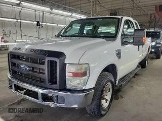 2008 Ford F-250 XL z VIN 1FTSW20538EE05153, wystawiony jako IAAI lot #42554757 z przebiegiem 162 318 mil mil oraz . Historia ofert i sprzedaży dostępna na DreamBid. Obrazek 54.
