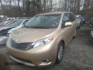 2011 Toyota Sienna XLE with VIN 5TDDK3DC3BS029476, listed as a IAAI auction lot 41393568 with 124,328 mi miles. Bid and sale history available at carsss.com. Image 18.
