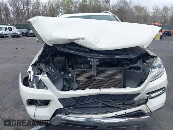 2012 Mercedes-Benz M ML 350 with VIN 4JGDA5HB5CA077443, listed as a IAAI auction lot 42093345 with 122,147 mi miles. Bid and sale history available at carsss.com. Image 12.