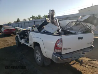 2015 Toyota Tacoma PreRunner z VIN 3TMKU4HNXFM045067, wystawiony jako Copart lot #47186931 z przebiegiem Nie podano mil oraz Szkoda całkowita • Salvage title. Historia ofert i sprzedaży dostępna na DreamBid. Obrazek 3.