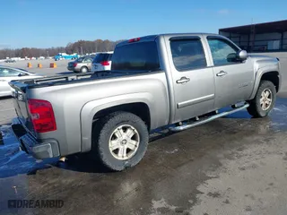2008 Chevrolet Silverado 1500 LTZ with VIN 3GCEK13M08G164943, listed as a IAAI auction lot 40943708 with 212,496 mi miles. Bid and sale history available at carsss.com. Image 4.