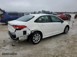 2021 Toyota Corolla LE with VIN 5YFEPMAE7MP251287, listed as a Copart auction lot 42204135 with 59,808 mi miles and Salvage Title. Bid and sale history available at carsss.com. Image 3.