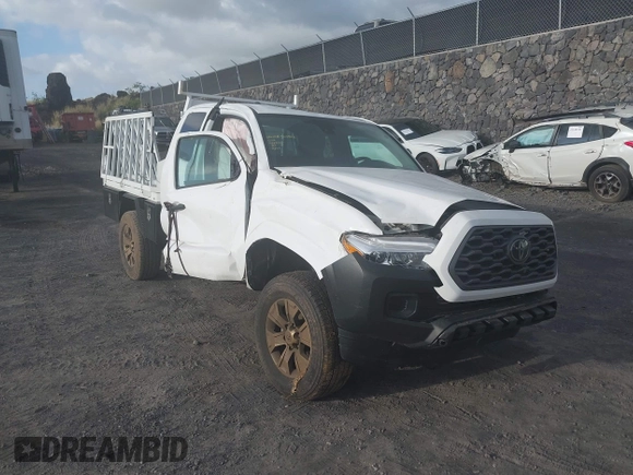 2022 Toyota Tacoma SR z VIN 3TYRX5GN5NT055800, wystawiony jako IAAI lot #42109011 z przebiegiem 30 236 mil mil oraz . Historia ofert i sprzedaży dostępna na DreamBid. Obrazek 6.