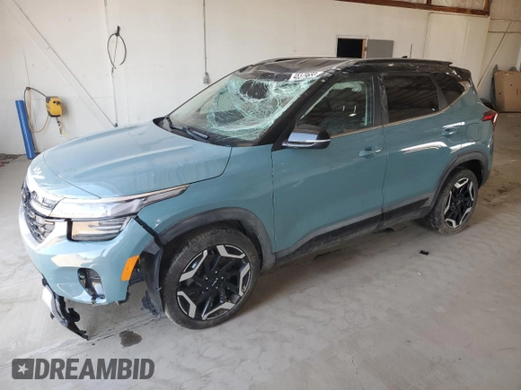 2024 Kia Seltos SX z VIN KNDETCA72R7563775, wystawiony jako Copart lot #48379655 z przebiegiem Nie podano mil oraz Szkoda całkowita • Salvage title. Historia ofert i sprzedaży dostępna na DreamBid. Obrazek 1.