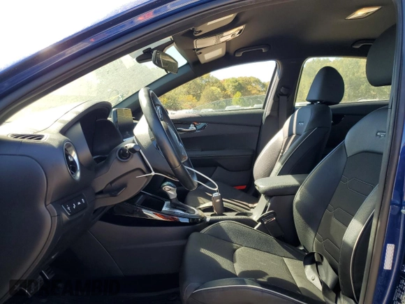 2021 Kia Forte GT-Line with VIN 3KPF34AD9ME359659, listed as a Copart auction lot 61551812 with 9,781 mi miles and Salvage title. Bid and sale history available at DreamBid. Image 5.