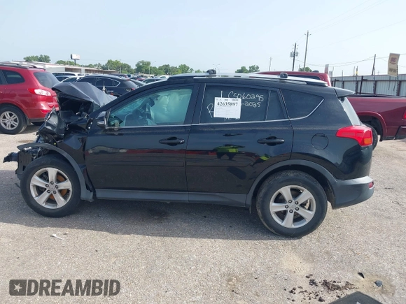 2013 Toyota RAV4 XLE с VIN 2T3WFREV2DW023282, выставлен на аукционе IAAI как лот 42635897 с пробегом Не указан миль и . История ставок и продаж доступна на DreamBid. Изображение 14.