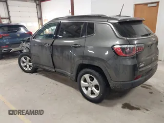 2018 Jeep Compass Latitude z VIN 3C4NJDBB8JT202632, wystawiony jako IAAI lot #41650505 z przebiegiem 118 777 mil mil oraz . Historia ofert i sprzedaży dostępna na DreamBid. Obrazek 3.