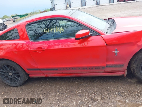 2013 Ford Mustang V6 with VIN 1ZVBP8AM7D5244237, listed as a IAAI auction lot 42147696 with 121,292 mi miles and . Bid and sale history available at DreamBid. Image 13.