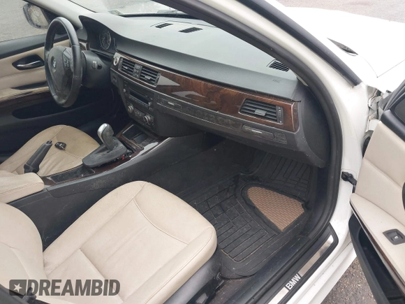 2011 BMW 3 Series 328i xDrive with VIN WBAPK5C56BA662236, listed as a IAAI auction lot 42207015 with 184,118 mi miles and . Bid and sale history available at DreamBid. Image 5.