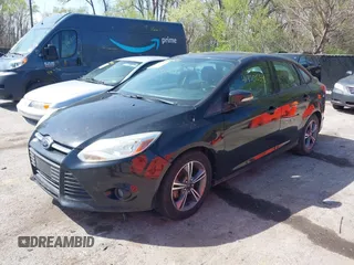 2014 Ford Focus SE with VIN 1FADP3F26EL223601, listed as a IAAI auction lot 41930554 with 190,275 mi miles. Bid and sale history available at carsss.com. Image 2.
