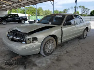 2003 Ford Crown Victoria Standard z VIN 2FAFP73W13X210293, wystawiony jako Copart lot #58513185 z przebiegiem 184 238 mil mil oraz Szkoda całkowita • Salvage title. Historia ofert i sprzedaży dostępna na DreamBid. Obrazek 1.