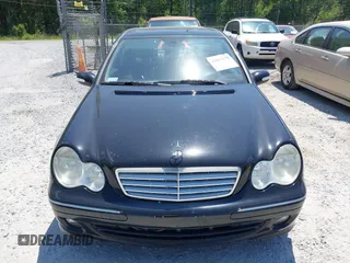 2006 Mercedes-Benz C 280 Luxury with VIN WDBRF92H76F771993, listed as a IAAI auction lot 42063170 with 154,091 mi miles and . Bid and sale history available at DreamBid. Image 6.