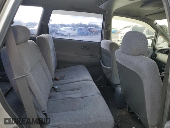 1995 Honda Odyssey with VIN RA21049652, listed as a Copart auction lot 85426404 with 271,632 mi miles and Clean title. Bid and sale history available at DreamBid. Image 12.
