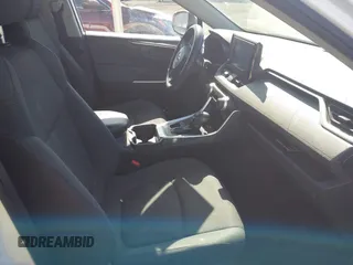 2019 Toyota RAV4 LE с VIN JTMG1RFV7KD037853, выставлен на аукционе IAAI как лот 42453802 с пробегом 124 348 миль миль и . История ставок и продаж доступна на DreamBid. Изображение 5.