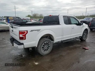 2018 Ford F-150 XL with VIN 1FTFX1E55JFB68361, listed as a Copart auction lot 55599775 with 202,826 mi miles and Clean Title. Bid and sale history available at carsss.com. Image 3.