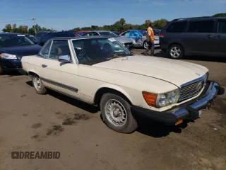 1984 Mercedes-Benz 380 with VIN WDBBA45AXEA014440, listed as a Copart auction lot 71004334 with Not Provided miles and Clean Title. Bid and sale history available at carsss.com. Image 4.