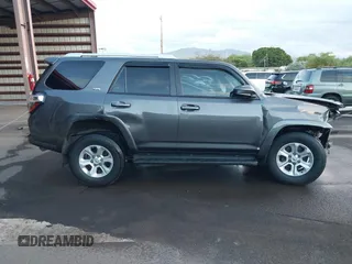 2018 Toyota 4Runner SR5 z VIN JTEZU5JR4J5184719, wystawiony jako IAAI lot #41689185 z przebiegiem 97 501 mil mil oraz . Historia ofert i sprzedaży dostępna na DreamBid. Obrazek 14.