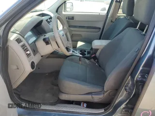 2010 Ford Escape XLS с VIN 1FMCU0C71AKC79020, выставлен на аукционе Copart как лот 52207675 с пробегом 188 415 миль миль и Списание • Salvage title. История ставок и продаж доступна на DreamBid. Изображение 7.