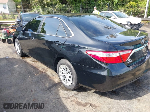 2017 Toyota Camry XLE z VIN 4T1BF1FK0HU403059, wystawiony jako IAAI lot #42112842 z przebiegiem 99 782 mil mil oraz . Historia ofert i sprzedaży dostępna na DreamBid. Obrazek 3.