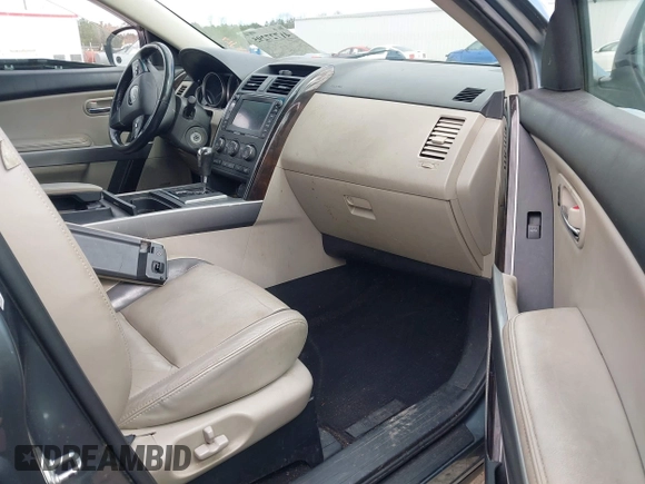 2010 Mazda CX-9 Sport with VIN JM3TB2MA0A0201900, listed as a IAAI auction lot 41727295 with 227,382 mi miles and . Bid and sale history available at DreamBid. Image 5.