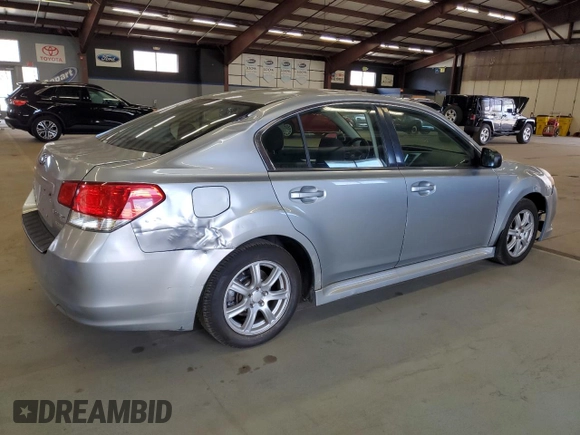 2012 Subaru Legacy 2.5i z VIN 4S3BMBA65C3006584, wystawiony jako Copart lot #53686265 z przebiegiem 197 395 mil mil oraz Czysty tytuł • Clean title. Historia ofert i sprzedaży dostępna na DreamBid. Obrazek 3.