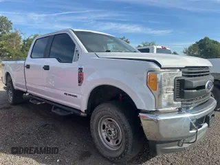 2017 Ford F-250 Lariat z VIN 1FT7W2BT0HEE35034, wystawiony jako IAAI lot #42866896 z przebiegiem 169 071 mil mil oraz . Historia ofert i sprzedaży dostępna na DreamBid. Obrazek 22.