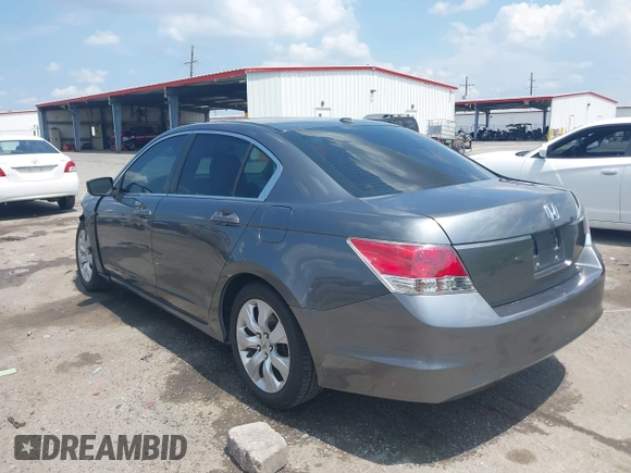 2010 Honda Accord EX-L z VIN 1HGCP2F87AA072599, wystawiony jako IAAI lot #42321807 z przebiegiem 222 273 mil mil oraz . Historia ofert i sprzedaży dostępna na DreamBid. Obrazek 3.