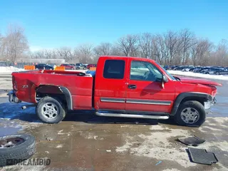 2003 Chevrolet Silverado 1500 LS with VIN 2GCEK19T931230082, listed as a IAAI auction lot 41625382 with 204,638 mi miles. Bid and sale history available at carsss.com. Image 13.