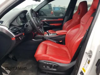 2017 BMW X5 M z VIN 5YMKT6C33H0X20971, wystawiony jako Copart lot #41108103 z przebiegiem 72 766 mil mil oraz . Historia ofert i sprzedaży dostępna na DreamBid. Obrazek 7.