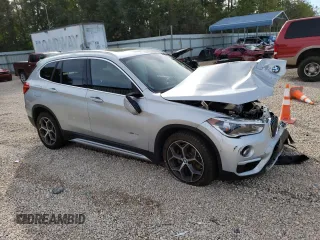 2017 BMW X1 sDrive28i with VIN WBXHU7C30H5H37516, listed as a Copart auction lot 68677332 with 0 mi miles. Bid and sale history available at carsss.com. Image 4.