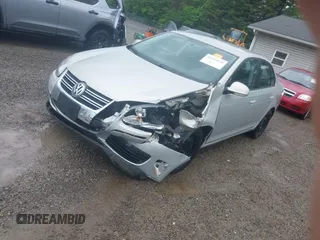 2010 Volkswagen Jetta S с VIN 3VWJZ7AJ5AM089487, выставлен на аукционе IAAI как лот 42316678 с пробегом 148 571 миль миль и . История ставок и продаж доступна на DreamBid. Изображение 2.