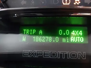 2011 Ford Expedition EL Limited with VIN 1FMJK2A54BEF33457, listed as a IAAI auction lot 41864686 with 186,278 mi miles. Bid and sale history available at carsss.com. Image 15.