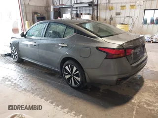 2022 Nissan Altima SV z VIN 1N4BL4DW8NN406517, wystawiony jako IAAI lot #42220335 z przebiegiem 64 680 mil mil oraz . Historia ofert i sprzedaży dostępna na DreamBid. Obrazek 3.